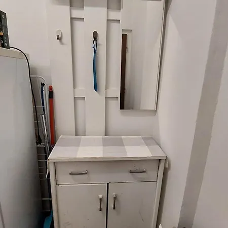 Apartment In Location On Center *