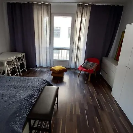 In Location On Center Apartment *